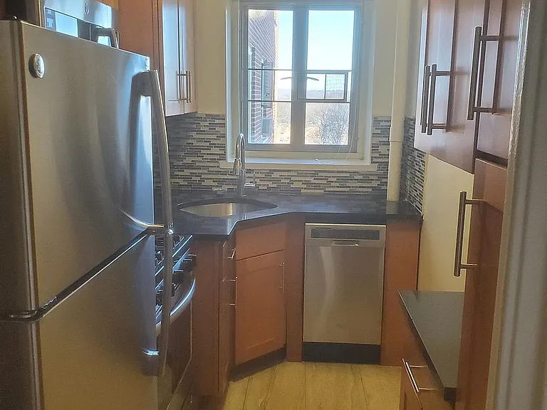 188-04 64th Ave #9 — Photo 3