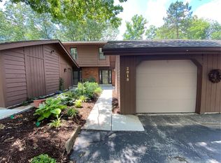 2018 Meadowtree Ln, Saint Louis, MO 63122