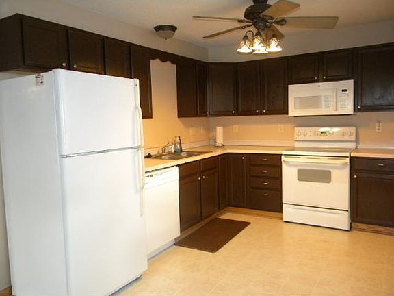 2nd image of 1579 County Road D E Unit G
