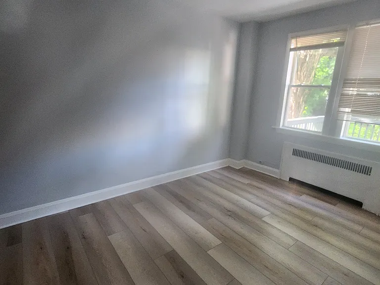 524 Beaumont Ave — Photo 13