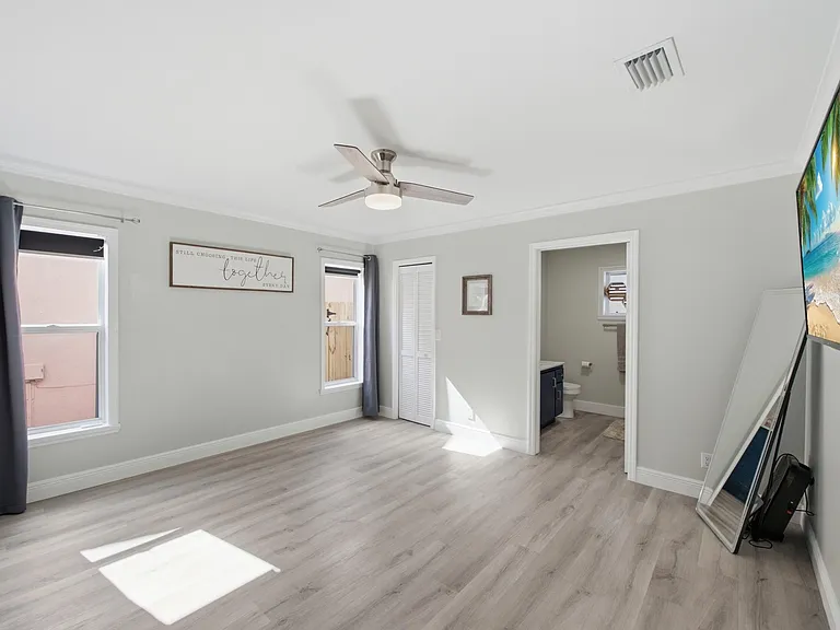 5635 Lake George Pl — Photo 16