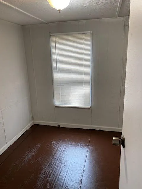 8905 Figland Ave — Photo 3