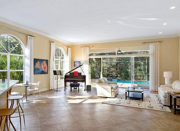 4th image of 4972 Baybridge Blvd