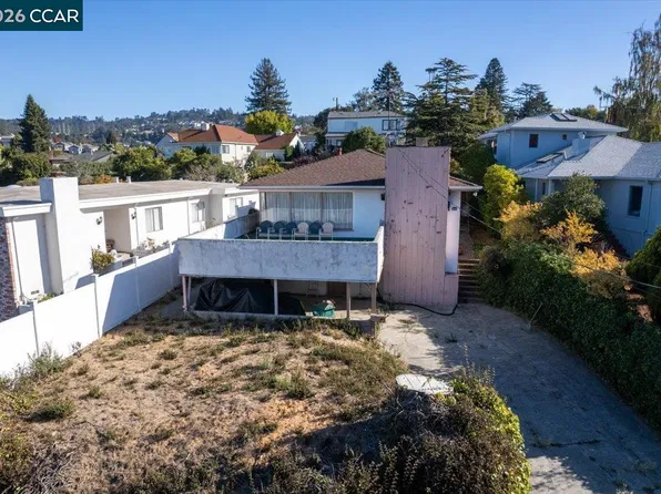 5316 Harbord Dr, Oakland, CA 94618