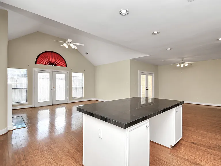 9826 Marlink Ln — Photo 17