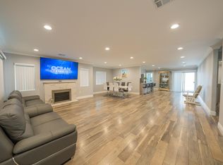 7001 Mammoth Ave, Van Nuys, CA 91405
