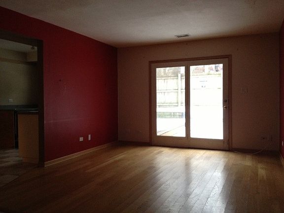 3rd image of 8281 S Archer Ave #104