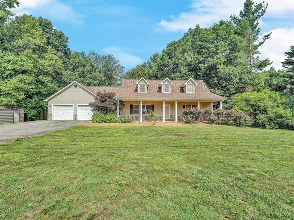 3820 Franklin St, Rocky Mount, VA 24151
