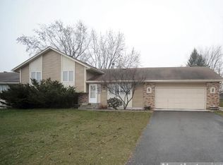 7777 Afton Rd #B, Woodbury, MN 55125