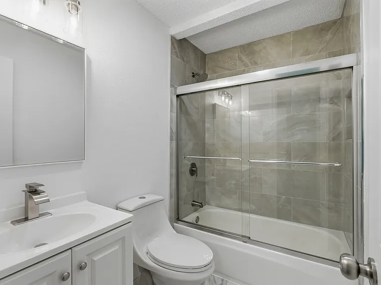 305 W Mill Valley Dr — Photo 33