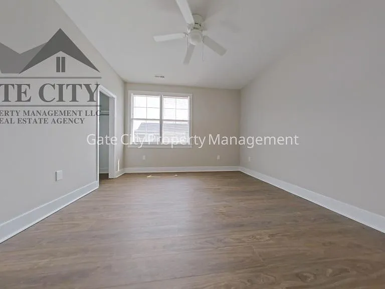 138 Dover Rd — Photo 13