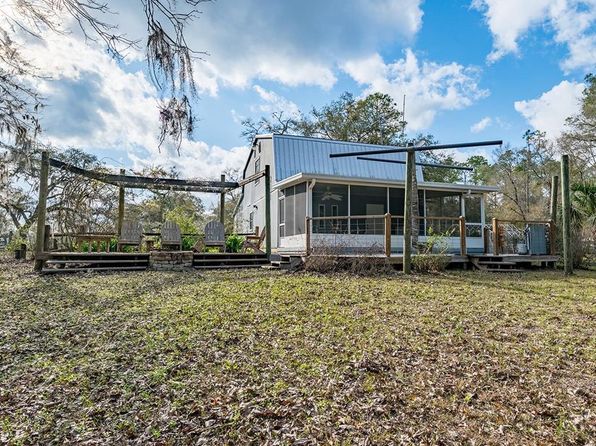 2 SE 814th St, Old Town, FL 32680