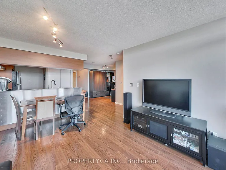 185 Legion Rd N #901 — Photo 5