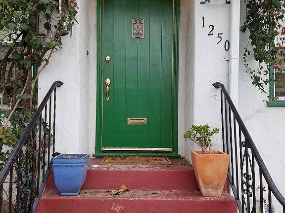 2nd image of 1250 Redwood St