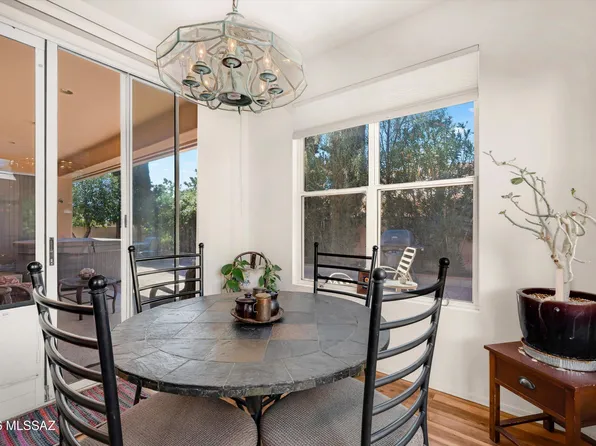 9855 N Sun Vista Pl, Tucson, AZ 85742