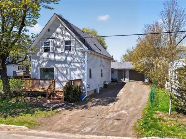 9 Mansfield St, Moncton, NB E1A 2V8
