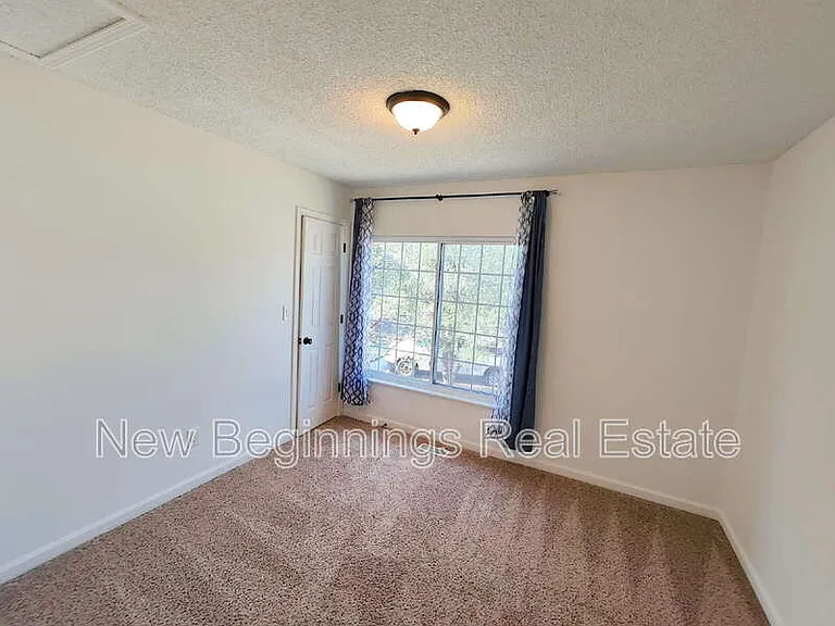 3415 Kirkwood Dr — Photo 12