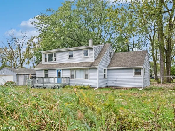 8304 Liable Rd, Highland, IN 46322