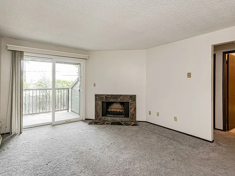 12632 NW Barnes Rd #7 — Photo 4