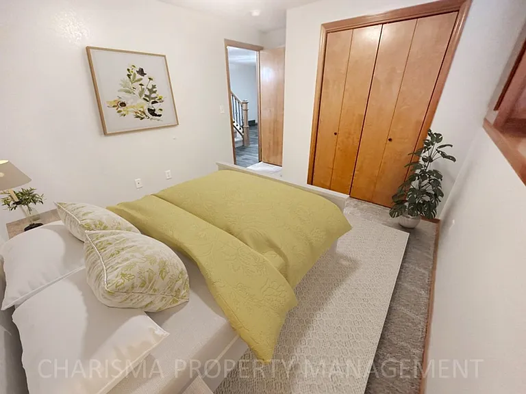 5505 W Rebecca St — Photo 31
