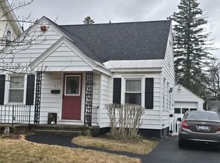 35 Eastholm Road, Schenectady, NY 12304