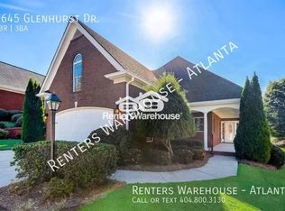 1645 Glenhurst Dr, Snellville, GA 30078