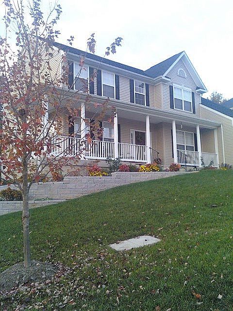1st image of 10117 Lees Crossing Ln