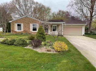 11185 Idlewood Dr, Osceola, IN 46561