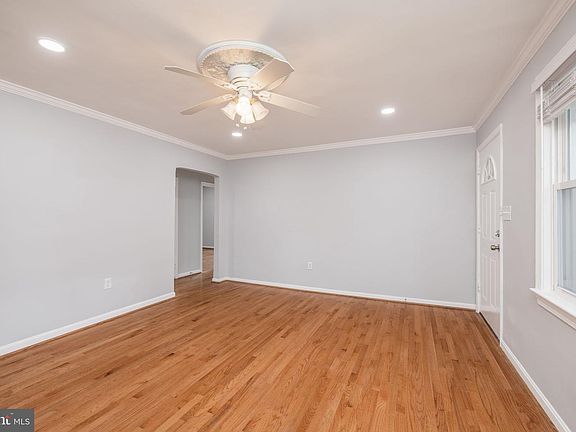 5th image of 6215 Gum St