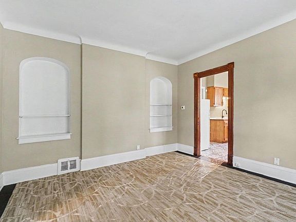 3rd image of 710 Wheaton Ave #1