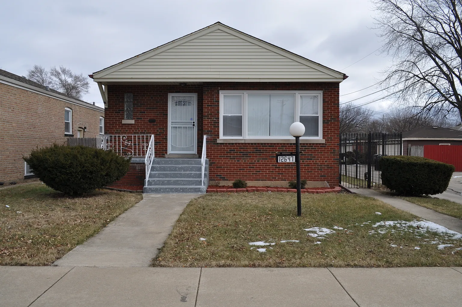12647 S Stewart Ave photo 1