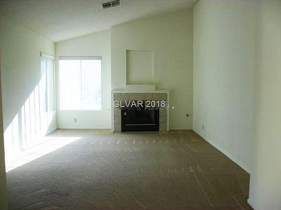 4th image of 3324 Surfline Dr