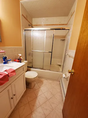Rented by Mega Homes Realty INC | media 12