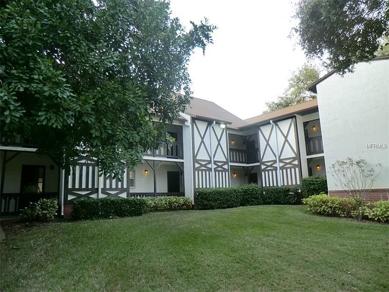 400 bayshore Front of Bldg