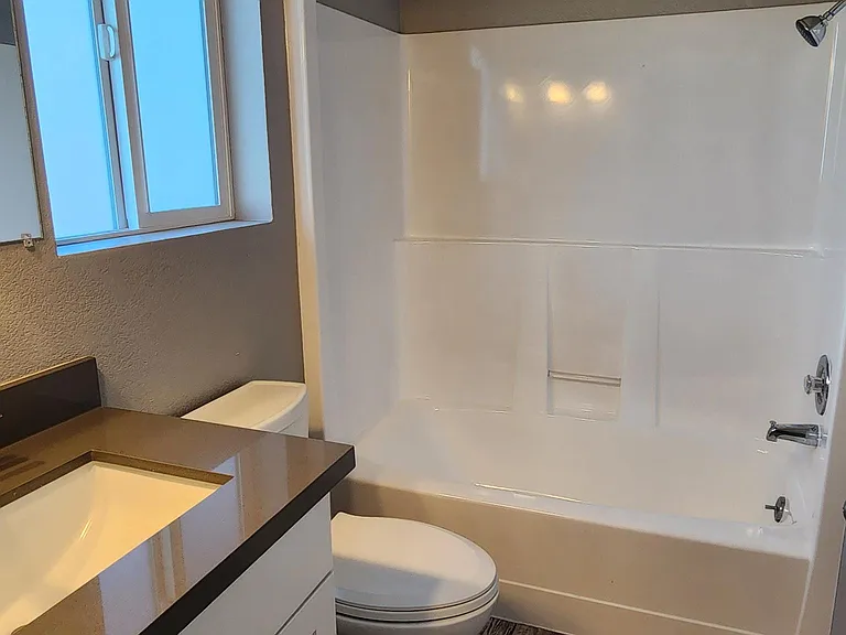 3721 Hoyt Ave #203 — Photo 7