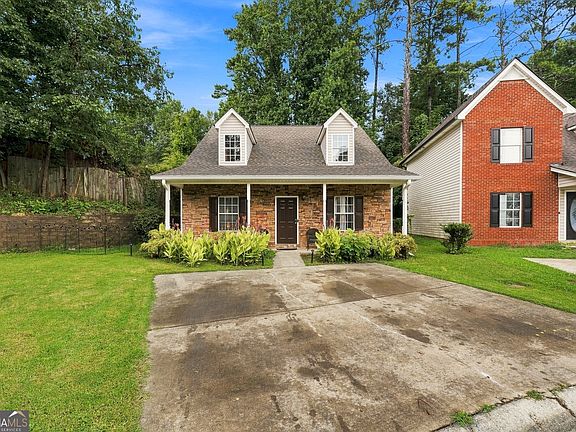2nd image of 105 Twin Pines Ct