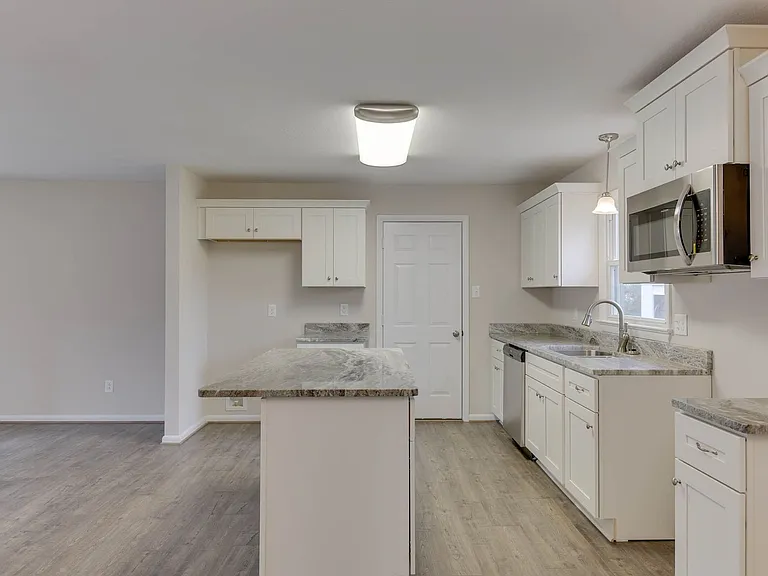 213 Clemwood Pkwy — Photo 13