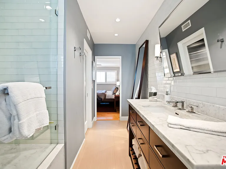 1525 N Hayworth Ave #206 — Photo 14