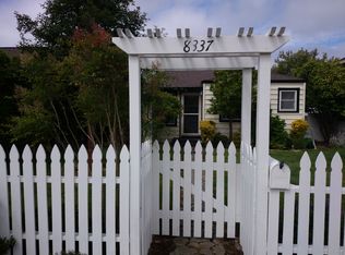 8337 27th Ave NW, Seattle, WA 98117