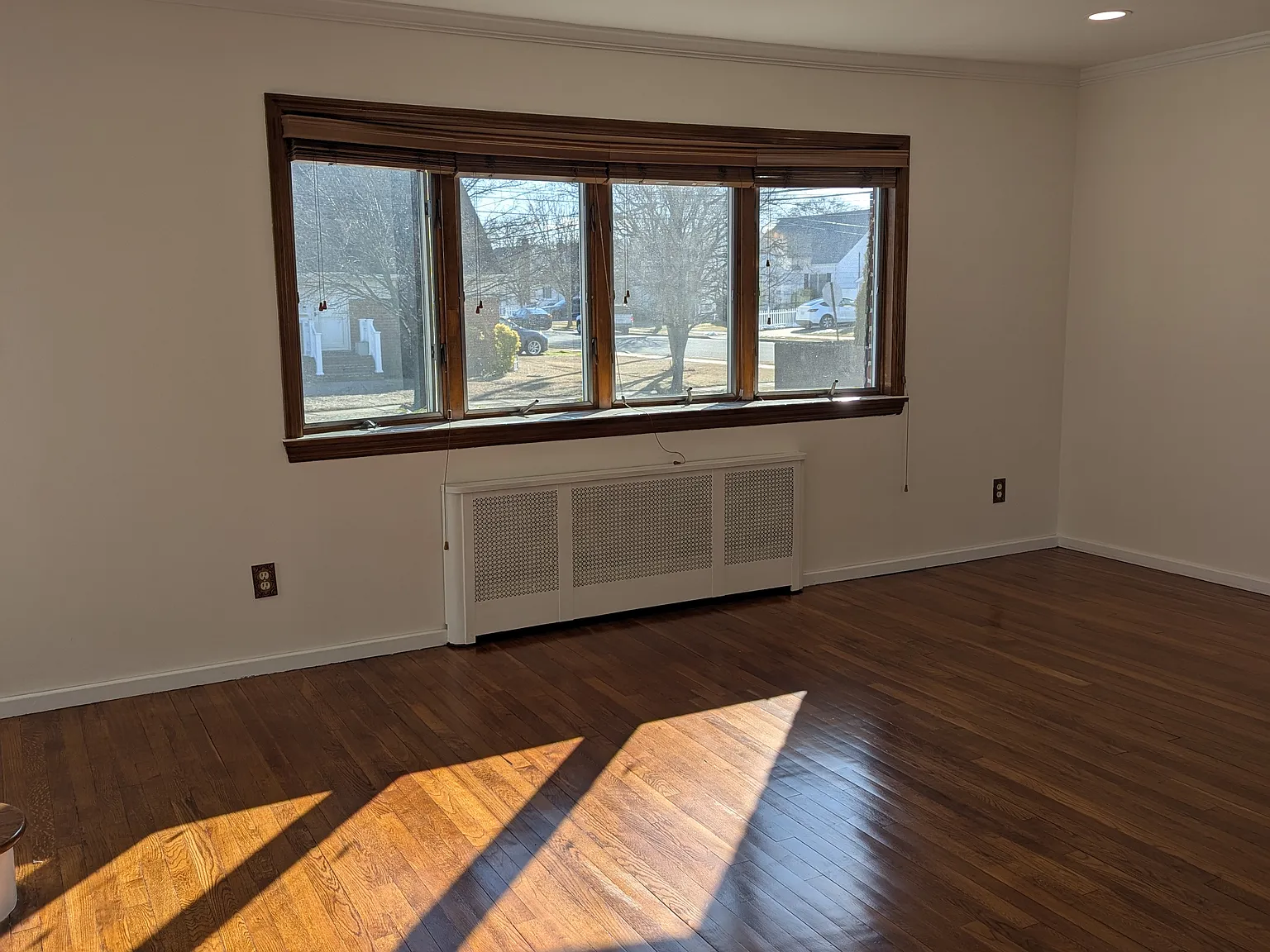 4 bed, 1600 sqft, $4,600 — Photo 2