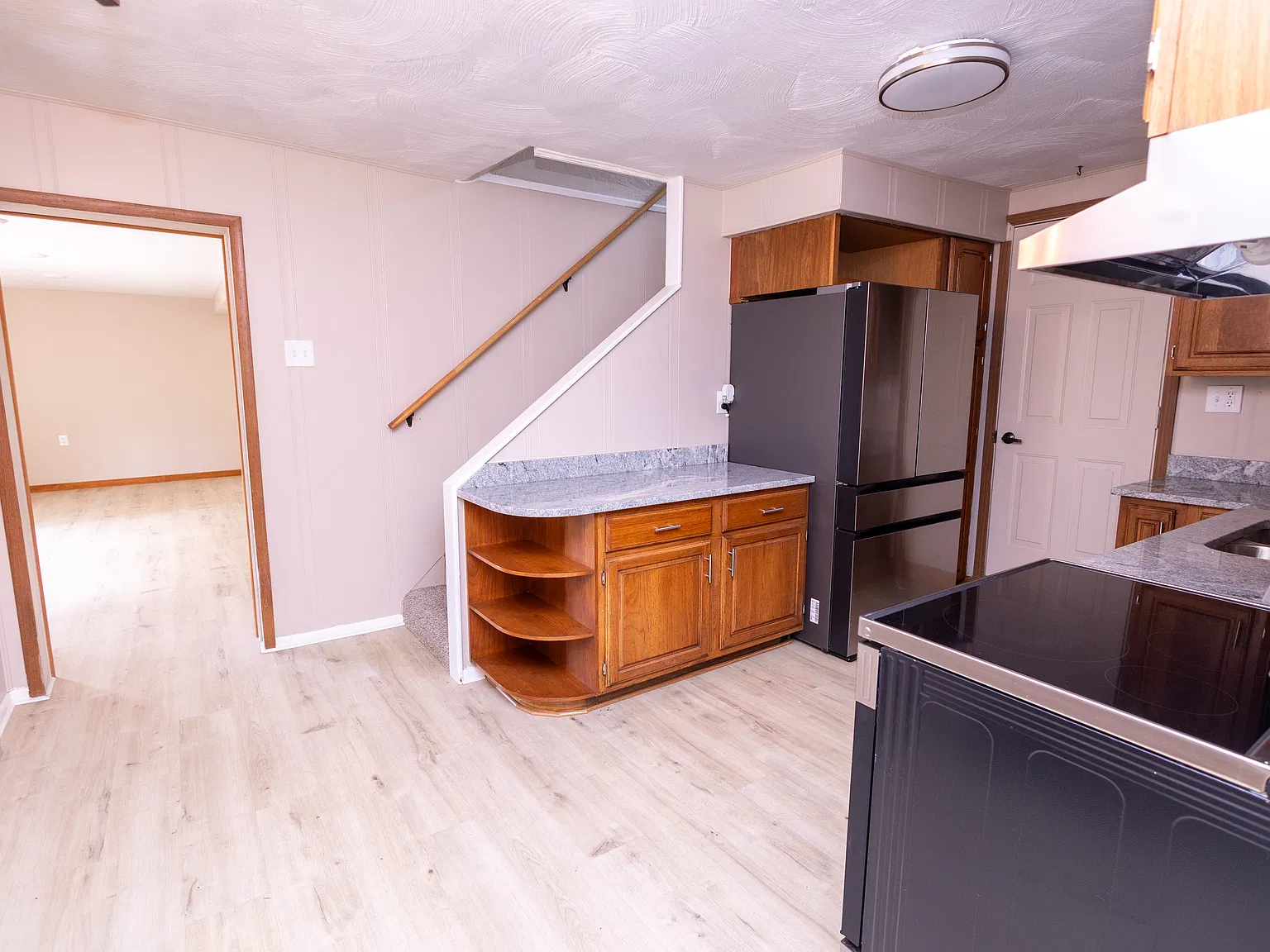 4 bed, 2.5 bath, 2200 sqft, $1,950 — Photo 4