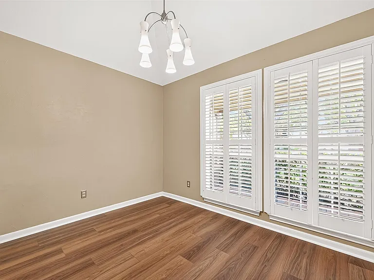 4818 Lake Catherine Ct — Photo 22