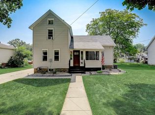 735 S Charles St, Columbus, WI 53925