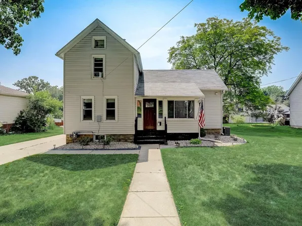 735 South Charles Street, Columbus, WI 53925