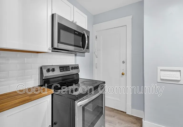 2809 Main St #2 — Photo 11