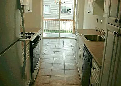 25 College Ave — Photo 3