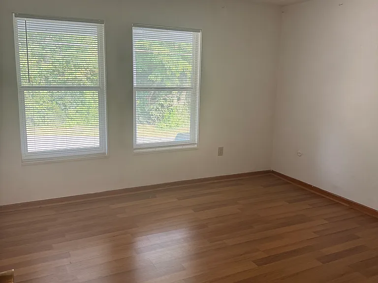 5925 N Main St #G — Photo 12