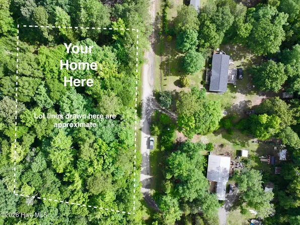 907 Hickory Drive NE, Leland, NC 28451
