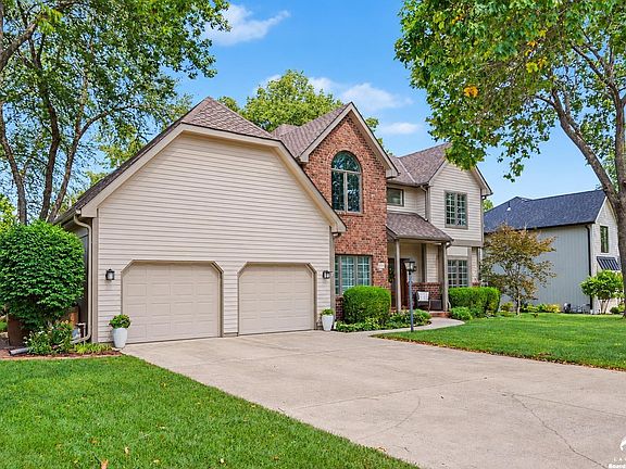 2nd image of 4708 Muirfield Dr