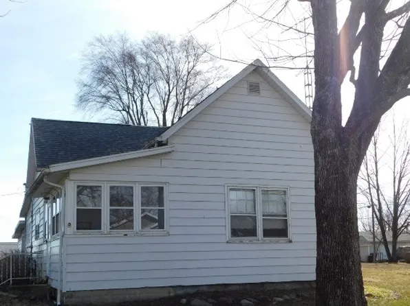 505 E Oak St, Parker City, IN 47368